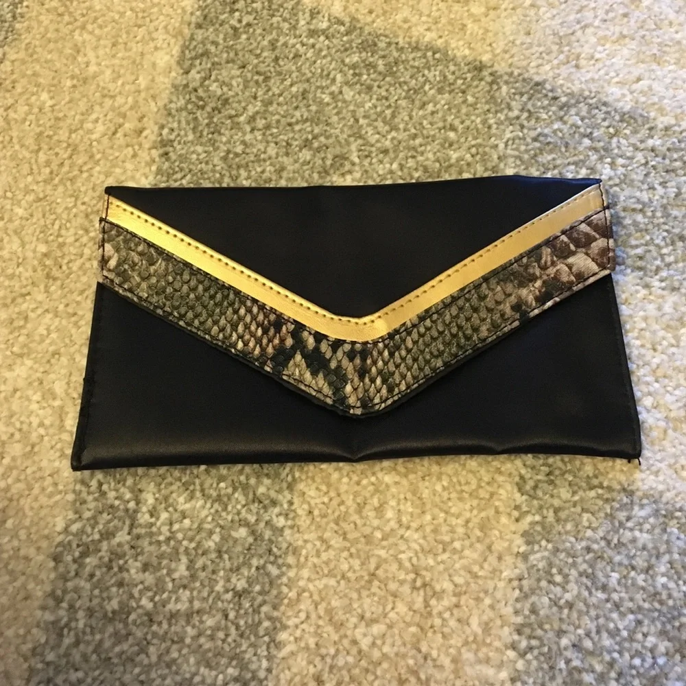 NEW Black Clutch